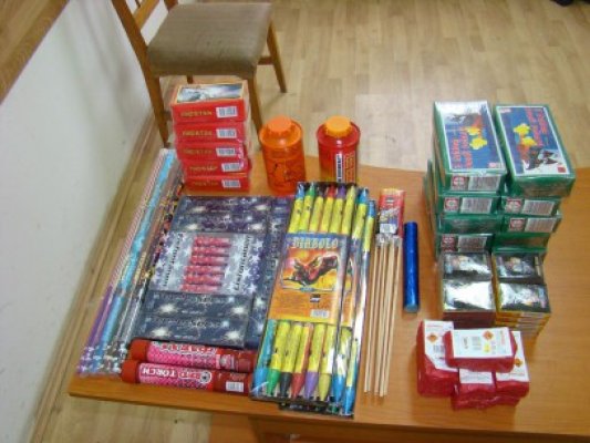 Condamnat pentru deţinere ilegală de materiale pirotehnice, prins